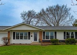  Parkchester Rd, Elk Grove Village IL
