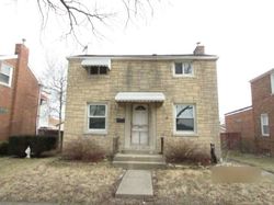 Pre-foreclosure Listing in CUYLER AVE BERWYN, IL 60402