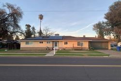 Pre-foreclosure in  DE WOODY AVE Laton, CA 93242