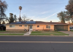 Pre-foreclosure Listing in DE WOODY AVE LATON, CA 93242