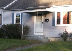 Pre-foreclosure Listing in LAFAYETTE AVE EAST HARTFORD, CT 06118