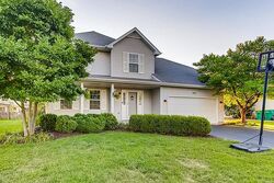 Pre-foreclosure in  GRASS LAKE DR Joliet, IL 60435
