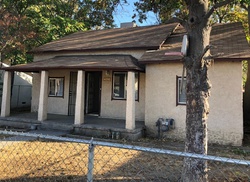 Pre-foreclosure Listing in E MCKENZIE AVE FRESNO, CA 93702