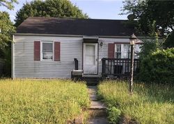 Pre-foreclosure Listing in MURRAY AVE PISCATAWAY, NJ 08854