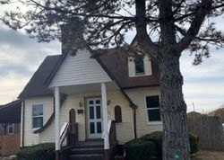 Pre-foreclosure in  MCCASLAND AVE East Saint Louis, IL 62207