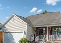 Pre-foreclosure in  OLDSHIRE RD Louisville, KY 40229