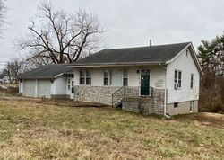 Pre-foreclosure in  WILSON DR Belleville, IL 62223