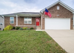 Pre-foreclosure in  COMMUNITY COVE WAY Louisville, KY 40229