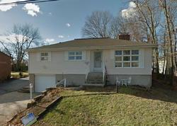 Pre-foreclosure in  LIGHTHOUSE POINT TER East Haven, CT 06512
