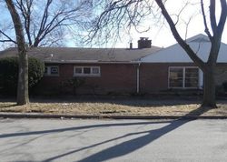 Pre-foreclosure in  S PRAIRIE AVE Chicago, IL 60628