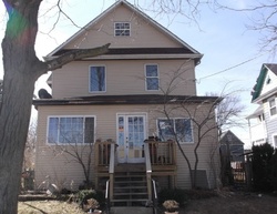 Pre-foreclosure in  S MARTIN LUTHER KING JR AVE Waukegan, IL 60085