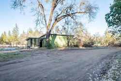 Pre-foreclosure Listing in AVENUE OF THE SUN WHITE CITY, OR 97503