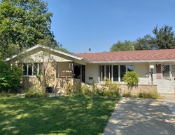 Pre-foreclosure in  CHARING CROSS RD Elk Grove Village, IL 60007