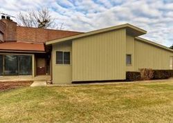 Pre-foreclosure Listing in PIERRE CURIE LN WARRENVILLE, IL 60555