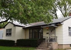 Pre-foreclosure Listing in S WOLF RD DES PLAINES, IL 60018