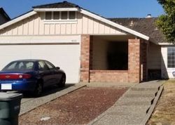 Pre-foreclosure in  LA TARRIGA WAY Sacramento, CA 95823