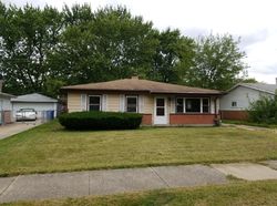 Pre-foreclosure in  LINCOLN AVE Calumet City, IL 60409