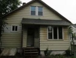 Pre-foreclosure Listing in JONES ST WEST HAVEN, CT 06516