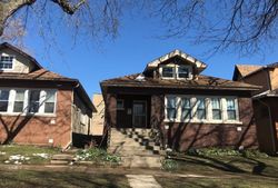 Pre-foreclosure in  N BERNARD ST Chicago, IL 60625
