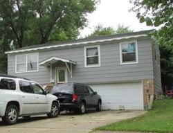 Pre-foreclosure Listing in GREENWOOD AVE HANOVER PARK, IL 60133