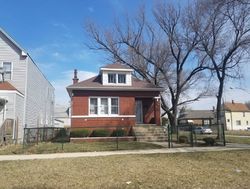 Pre-foreclosure in  E 98TH ST Chicago, IL 60617