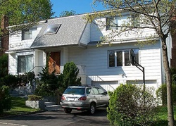  Carriage Rd, Great Neck NY