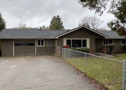 Pre-foreclosure Listing in NW HAWTHORNE AVE GRANTS PASS, OR 97526