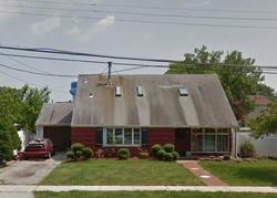 Pre-foreclosure Listing in VIOLET AVE HICKSVILLE, NY 11801