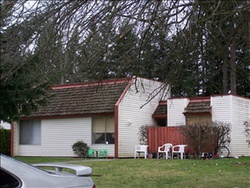 Pre-foreclosure in  SE 176TH ST UNIT B2 Renton, WA 98058