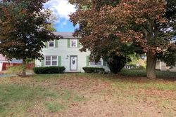 Pre-foreclosure in  CHESTNUT RIDGE RD Rochester, NY 14624