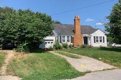 Pre-foreclosure in  HANOVER AVE Richmond, KY 40475