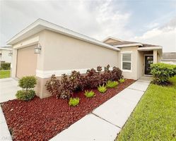 Pre-foreclosure in  SOUTHERN FOREST DR Riverview, FL 33578