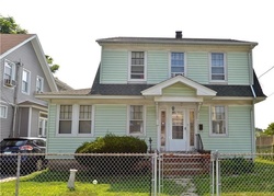 Pre-foreclosure Listing in BARNUM TER STRATFORD, CT 06614