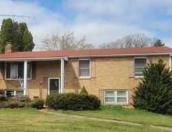 Pre-foreclosure in  W GEORGE ST York New Salem, PA 17371
