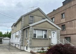 Pre-foreclosure Listing in S CONDUIT AVE HOWARD BEACH, NY 11414