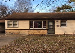 Pre-foreclosure in  PETWOOD BLVD Louisville, KY 40272