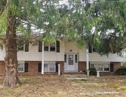 Pre-foreclosure Listing in PEMBERTON ST TOMS RIVER, NJ 08757