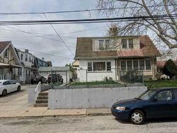 Pre-foreclosure in  HEATHER RD Upper Darby, PA 19082