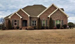 Pre-foreclosure in  WOODLAND LOOP Morrilton, AR 72110
