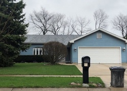 Pre-foreclosure in  APPLEWOOD LN Algonquin, IL 60102
