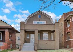 Pre-foreclosure in  S JUSTINE ST Chicago, IL 60620