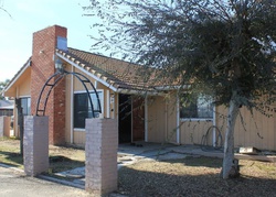 Pre-foreclosure in  E LINCOLN AVE Fresno, CA 93725