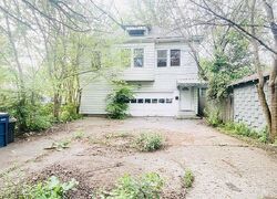Pre-foreclosure in  STRATFORD RD Buffalo, NY 14216
