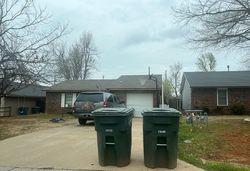 Pre-foreclosure Listing in W WAYNE ST EDMOND, OK 73003