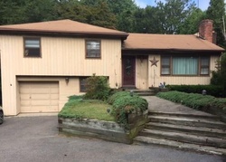 Pre-foreclosure in  HOLLAND RD Bridgeport, CT 06610