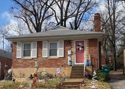 Pre-foreclosure in  LENOX AVE Saint Louis, MO 63119