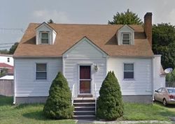 Pre-foreclosure in  SEVERANCE DR Stamford, CT 06905