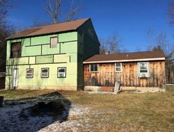 Pre-foreclosure Listing in STREETER RD FISKDALE, MA 01518
