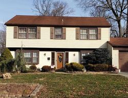 Pre-foreclosure Listing in EDDINGTON LN WILLINGBORO, NJ 08046