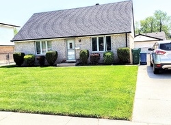 Pre-foreclosure Listing in NARRAGANSETT AVE BURBANK, IL 60459